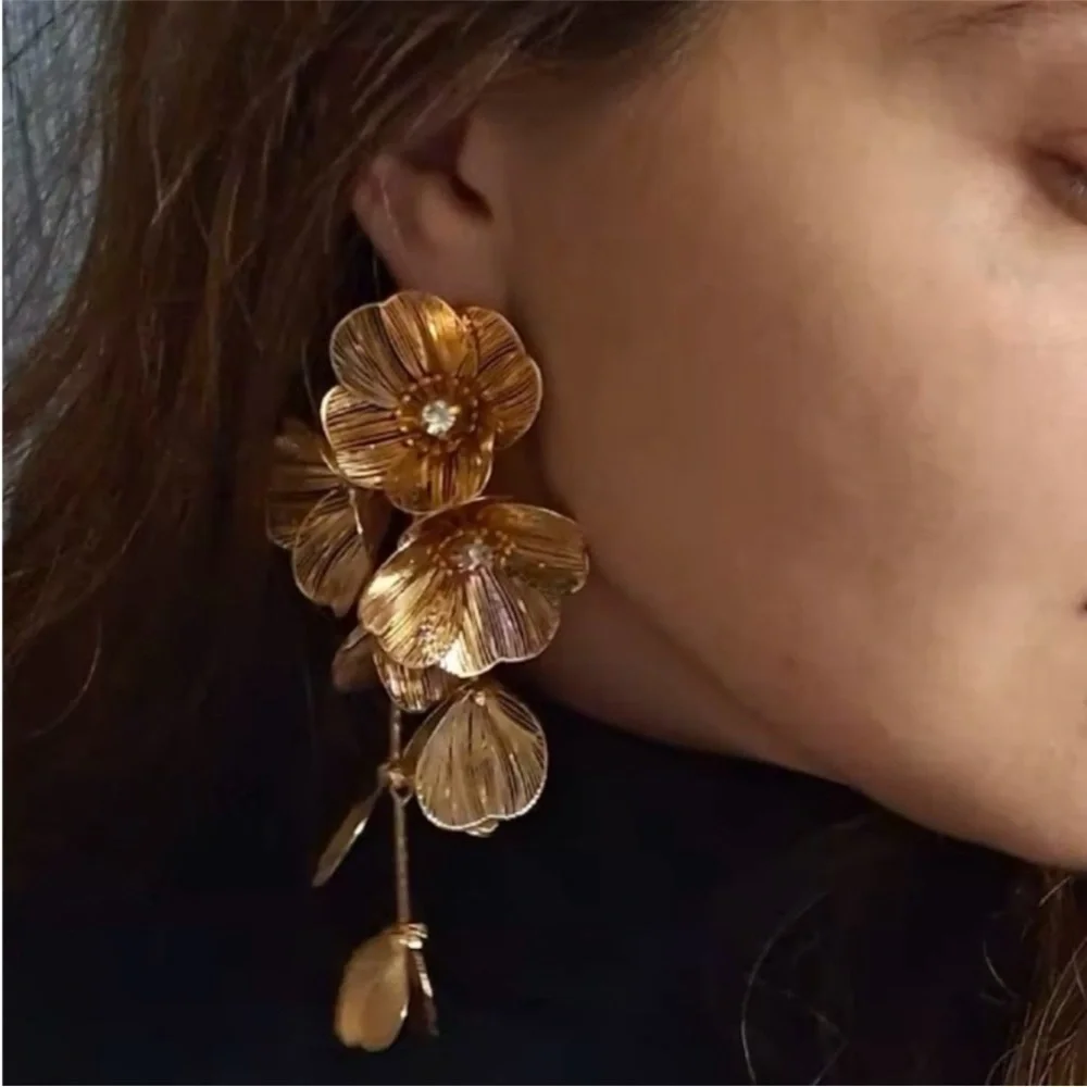 Zara Kate Middleton Gold Earrings
